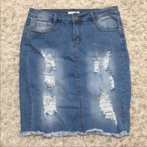 Fashion Nova Tallulah denim skirt w/distressing